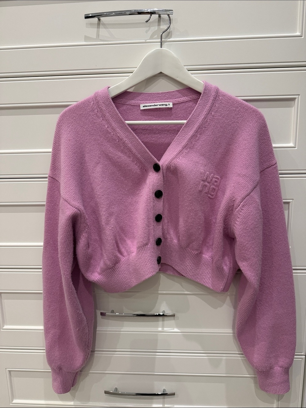 ALEXANDERWANG.T
Pink Cropped Cardigan V-Neck Cropped Button Cardigan Sweater